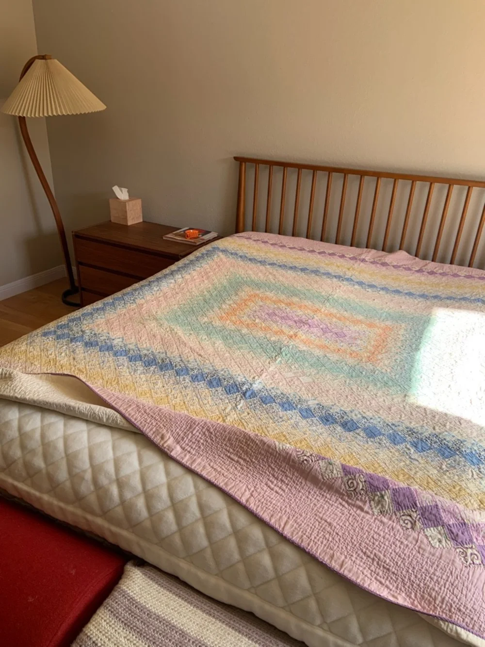 Vintage Around the World Diamond Quilt Bedspread - Soft Multicolor